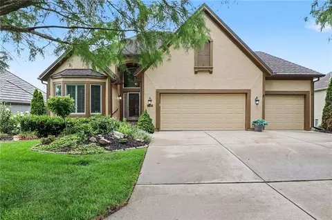 20306 W 99th Ter, Lenexa, KS 66220