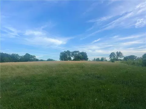 45101 E N Hwy, Creighton, MO 64739