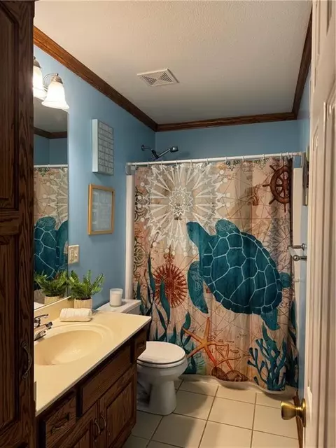 Bath - 1206 Talon Dr, Cameron, MO 64429 photo 3 of 3