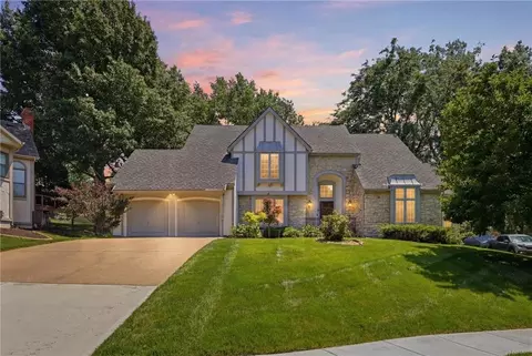 11107 W 122nd St, Overland Park, KS 66213