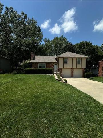 8008 N Garfield Ave, Kansas City, MO 64118