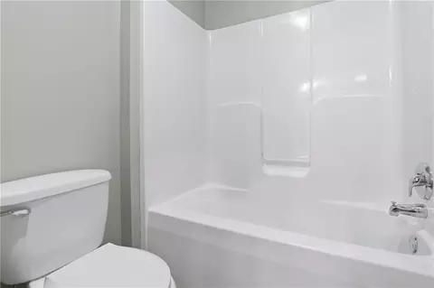 Bath - 1502 Cross Creek Dr, Raymore, MO 64083 photo 3 of 9