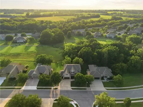 View/Area - 1502 Cross Creek Dr, Raymore, MO 64083 photo 4 of 14