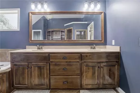 Bath - 1502 Cross Creek Dr, Raymore, MO 64083 photo 7 of 9