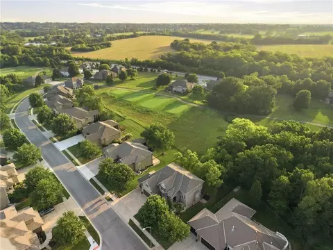 View/Area - 1502 Cross Creek Dr, Raymore, MO 64083 photo 5 of 14