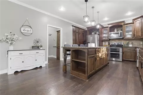 Entry Way - 1502 Cross Creek Dr, Raymore, MO 64083 photo 3 of 8