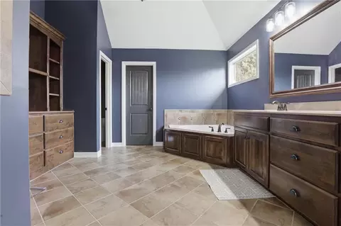 Entry Way - 1502 Cross Creek Dr, Raymore, MO 64083 photo 6 of 8