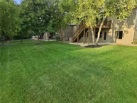 Exterior - 1502 Cross Creek Dr, Raymore, MO 64083 photo 11 of 11