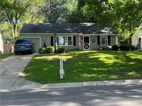 2800 W 78th St, Prairie Village, KS 66208