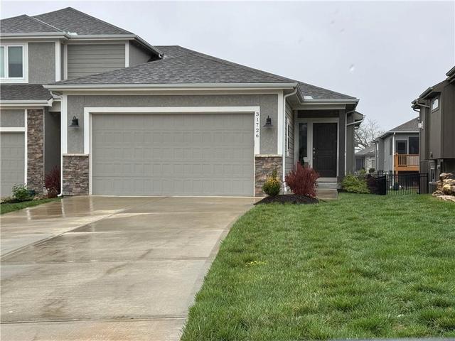 31726 W 83rd Ct, De Soto, KS 66018