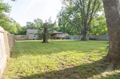 Exterior - 1004 E Main St, Cherryvale, KS 67335 photo 9 of 11