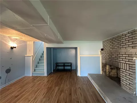 Living - 10520 E 28th Ter, Independence, MO 64052 photo 12 of 12