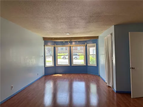 Living - 10520 E 28th Ter, Independence, MO 64052 photo 4 of 12