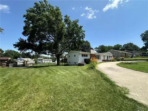 Exterior - 10520 E 28th Ter, Independence, MO 64052 photo 10 of 10