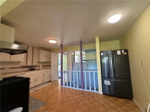 Kitchen - 10520 E 28th Ter, Independence, MO 64052 photo 3 of 3