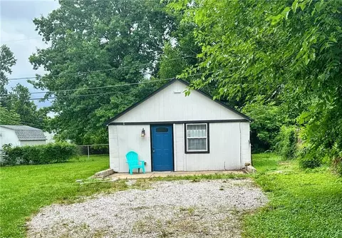1133 S Haden St, Independence, MO 64050