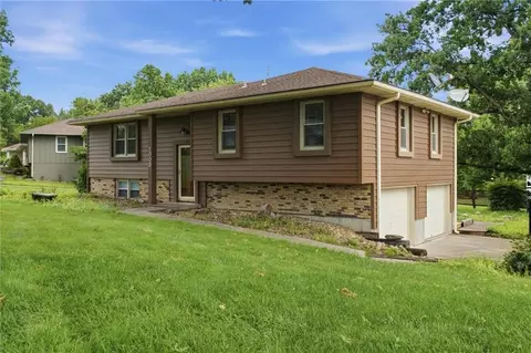 N Garner Street, Richmond, MO 64085