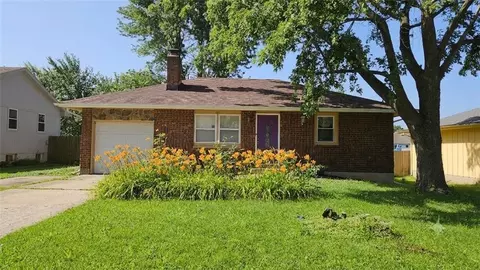 121 Brent Rd, Belton, MO 64012