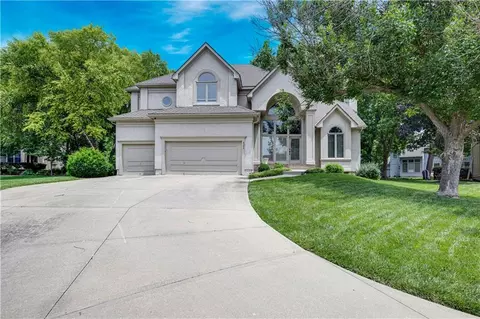 4344 W 132nd Ter, Leawood, KS 66209