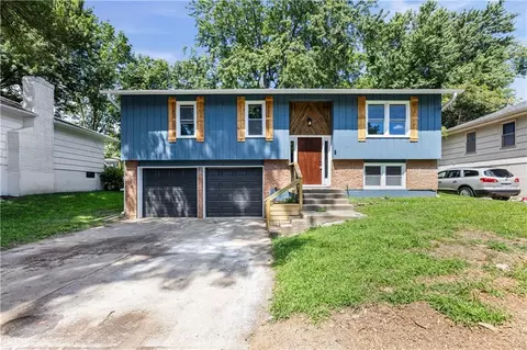 9406 Oakland Ave, Kansas City, MO 64138