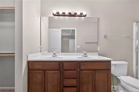 Bath - 1200 SW Cornwall Rd, Lees Summit, MO 64083 photo 2 of 2