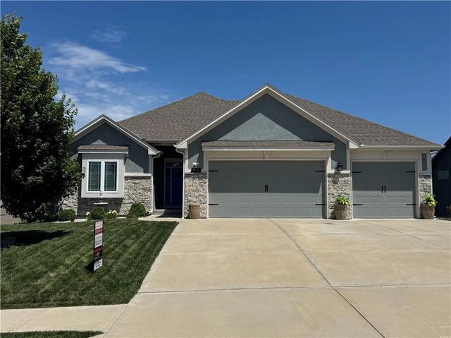 8126 NW 90th Ter, Kansas City, MO 64153