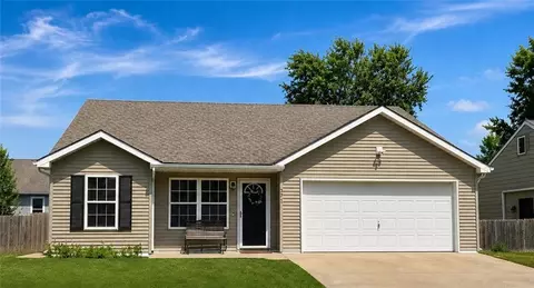 371 N Birch St, Gardner, KS 66030