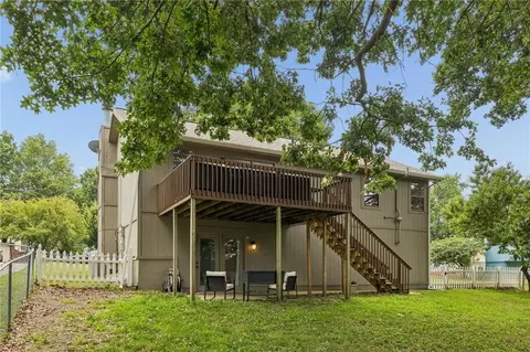 Exterior - 112 E Frank St, Kearney, MO 64060 photo 5 of 8