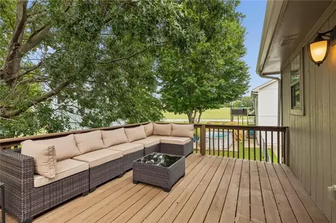 Exterior - 112 E Frank St, Kearney, MO 64060 photo 3 of 8