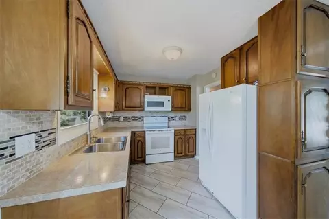 14608 E 39th Ter S, Independence, MO 64055 photo 11