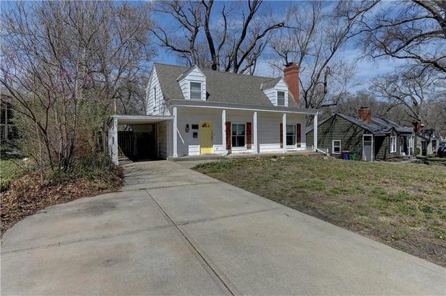 5300 Sycamore Dr, Roeland Park, KS 66205