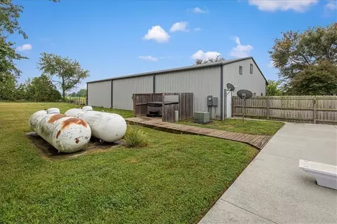Exterior - 8500 E 116 Hwy, Lathrop, MO 64465 photo 22 of 24