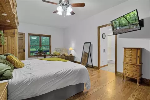 Bedroom - 8500 E 116 Hwy, Lathrop, MO 64465 photo 3 of 8