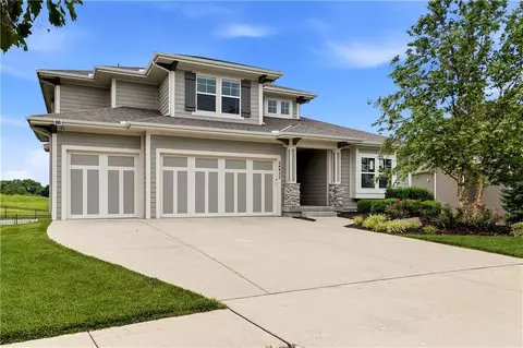 24957 W 114th St, Olathe, KS 66061