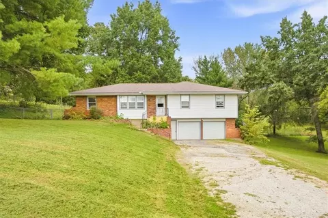 13608 Raliegh Ln, Holt, MO 64048