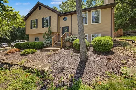 401 S Minter Rd, Grain Valley, MO 64029