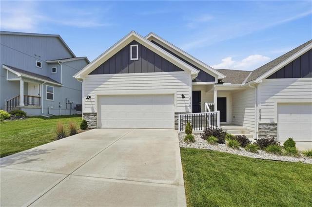 2136 SW Osage Dr, Lees Summit, MO 64082
