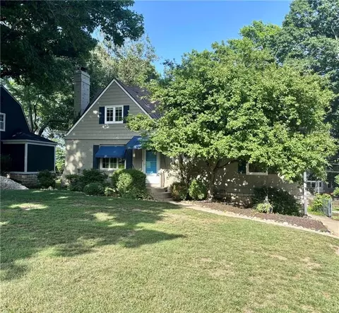 5315 Norwood Rd, Fairway, KS 66205