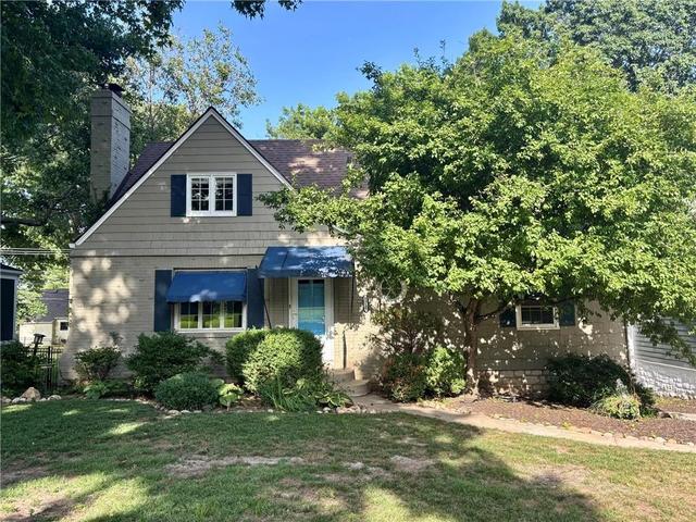 5315 Norwood Rd, Fairway, KS 66205