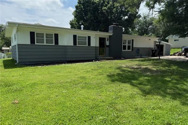 301 9th St, Warrensburg, MO 64093