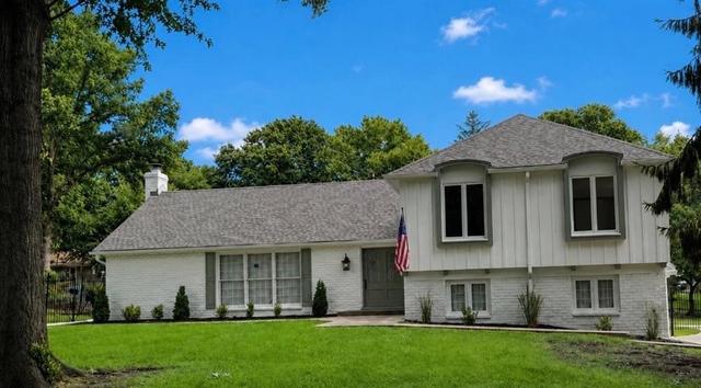 4808 W 81st St, Prairie Village, KS 66208