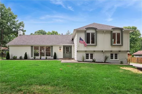 4808 W 81st St, Prairie Village, KS 66208