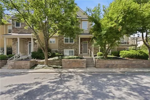 7619 W 158th Ter, Overland Park, KS 66223