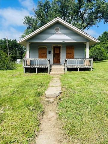 3036 N 32nd St, Kansas City, KS 66104