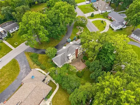 View/Area - 3408 Shady Bend Dr, Independence, MO 64052 photo 1 of 5