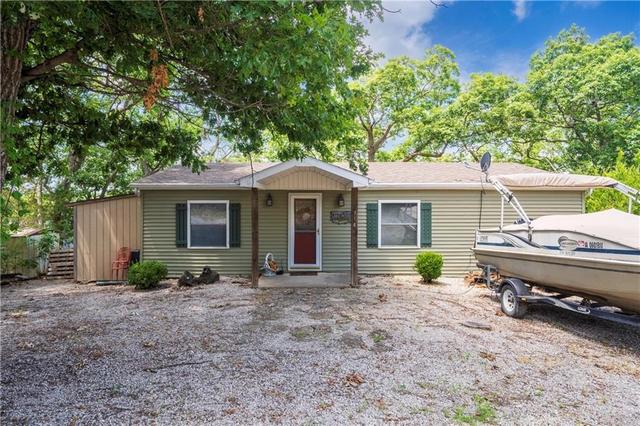 314 SE Lakeside Dr, Lacygne, KS 66040