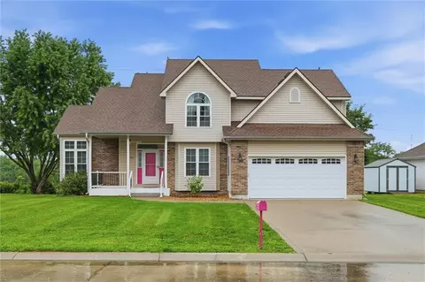 523 Ernest Dr, Clinton, MO 64735