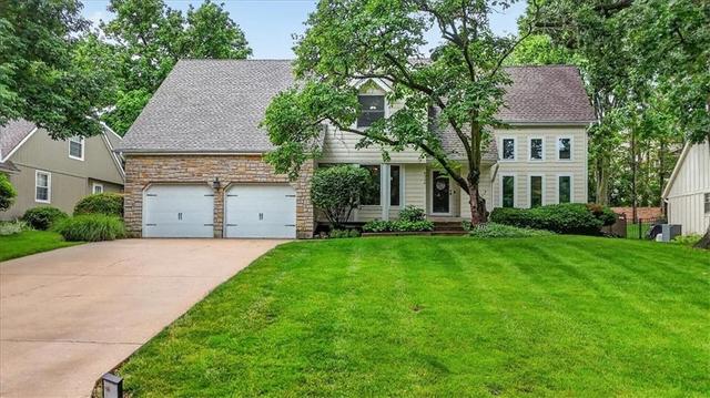 8336 Rosehill Rd, Lenexa, KS 66215