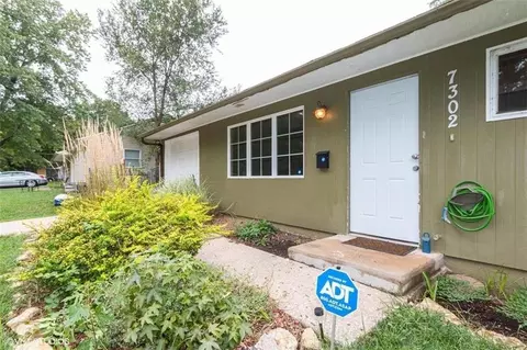 7302 E 112 St, Kansas City, MO 64134