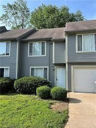 8963 Hauser St, Lenexa, KS 66215